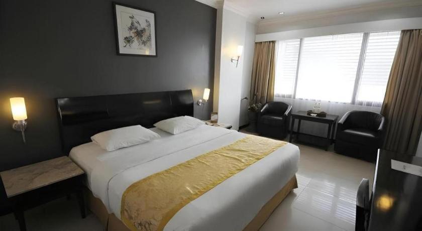 Hotel Banjarmasin International المظهر الخارجي الصورة